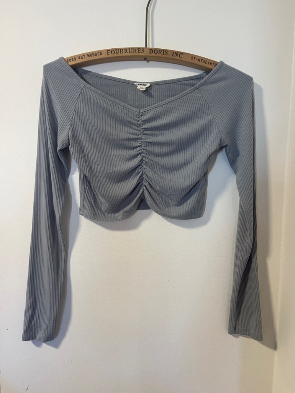 Garage Ribbed Ruched Long-Sleeve Crop Top - Gray Small